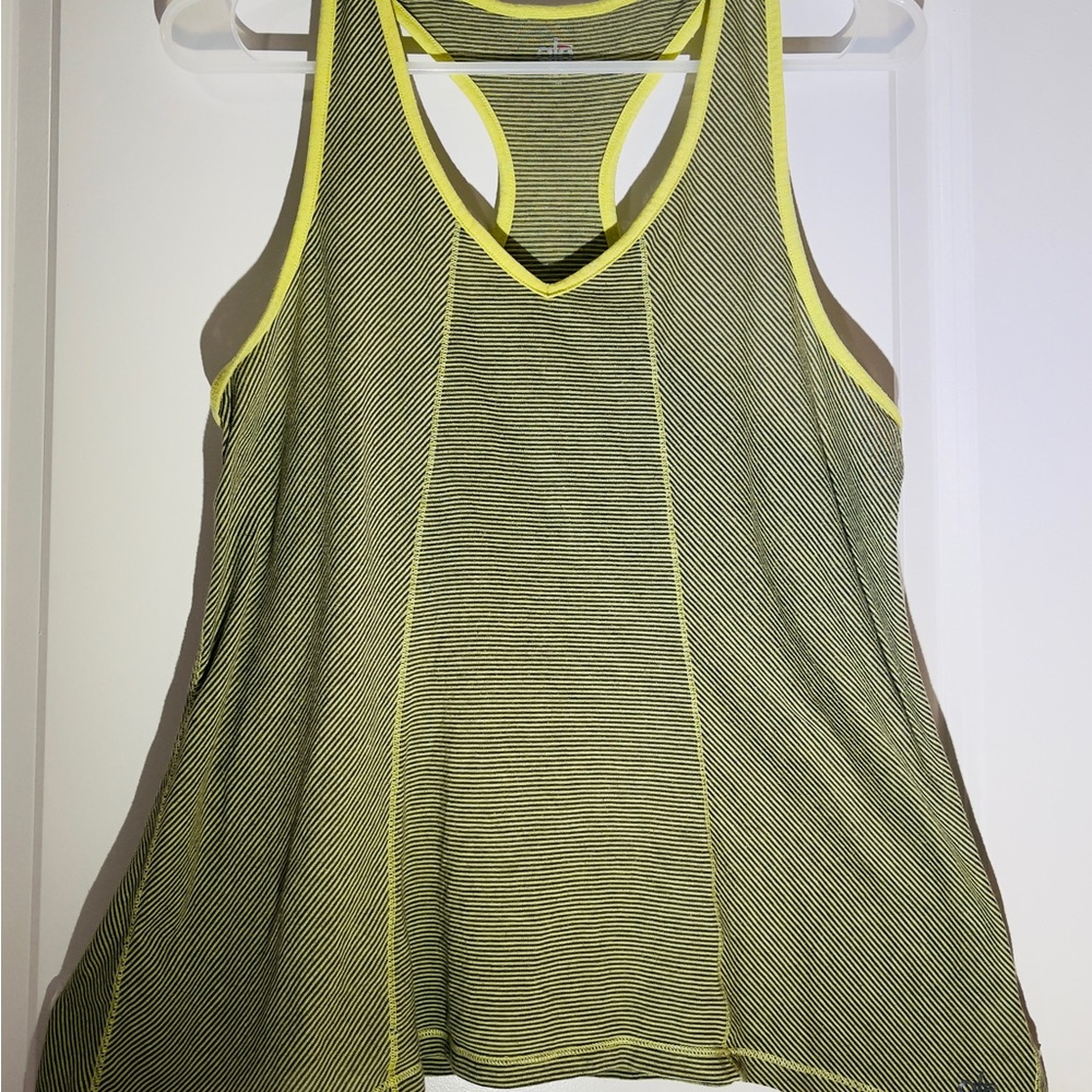 ALO Yoga Green Sleeveless Racerback Tank Top Relaxed